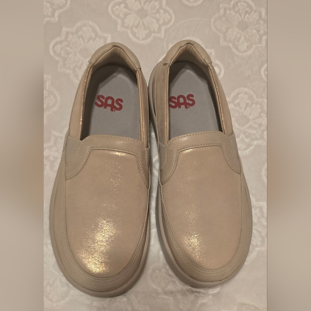 SAS Cream Slip-On Shoes Size 7 Wide Women.